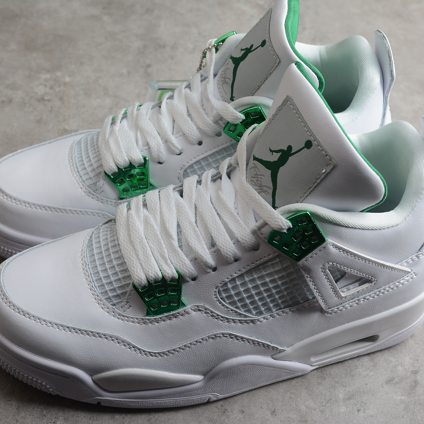 Jordan Retro 4 Metallic Green 5