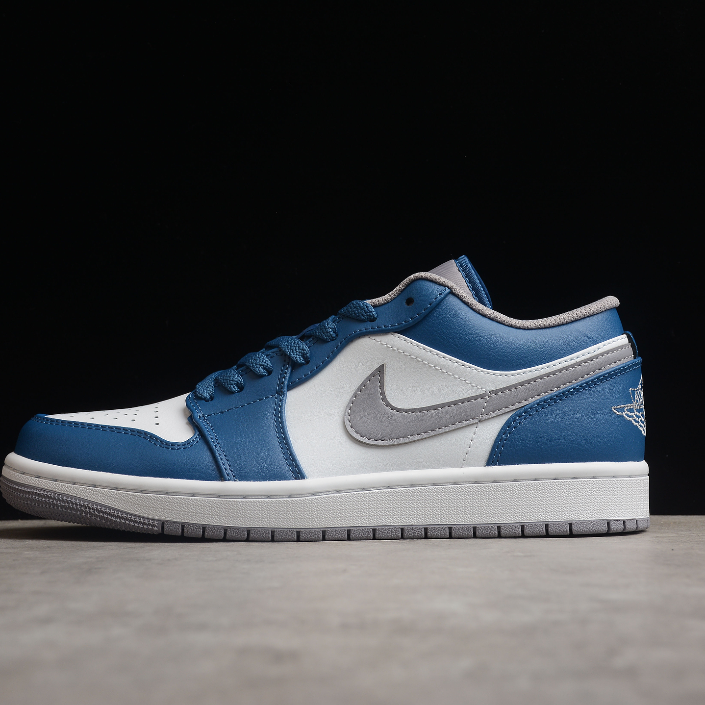 Jordan 1 Low True Blue Cement 1