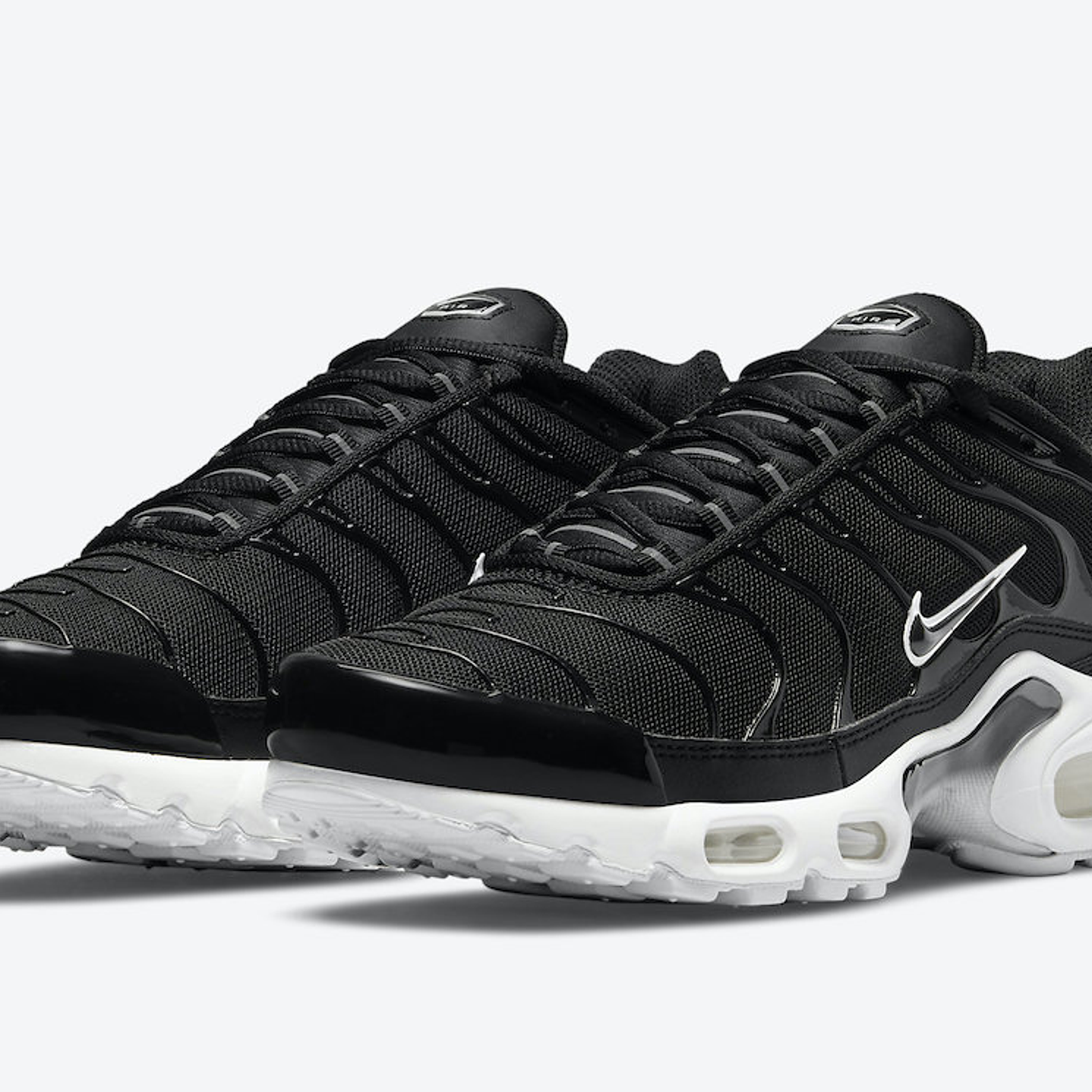 Air Max Plus TN Black & White 4