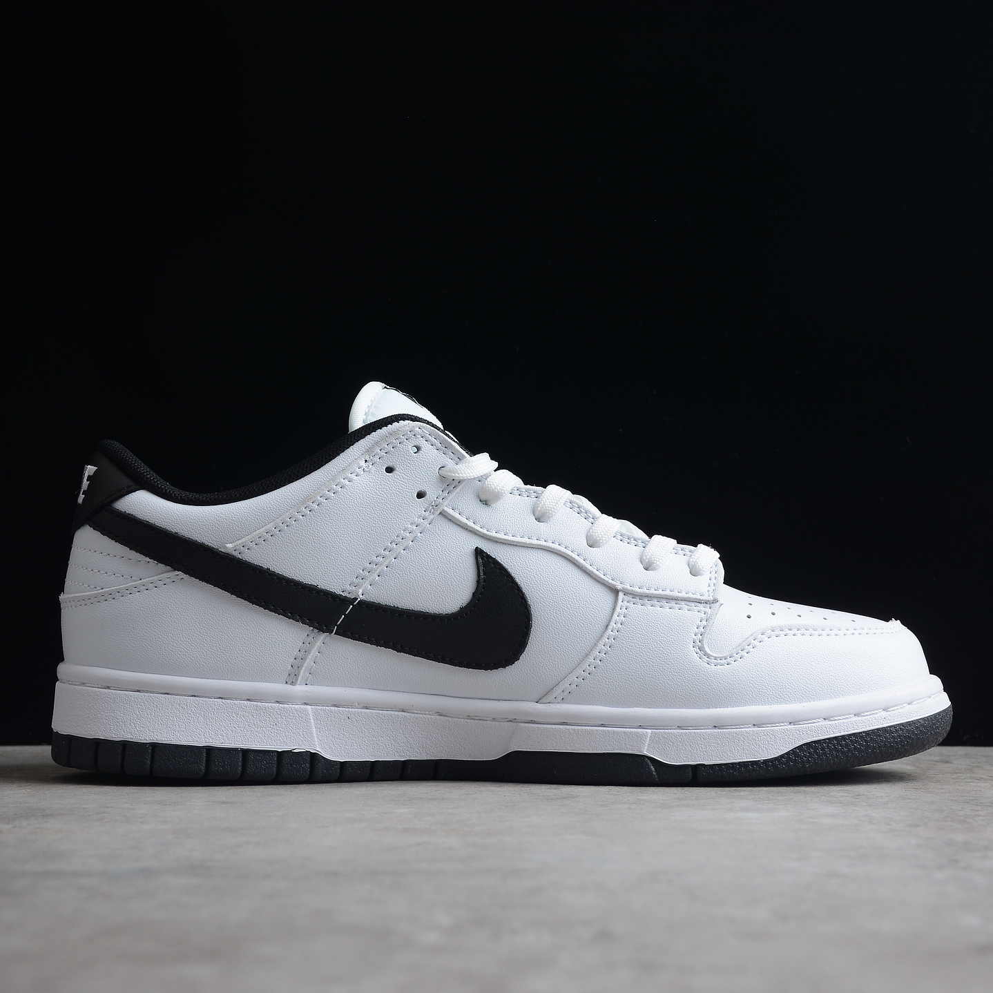 Dunk Low White & Black 2