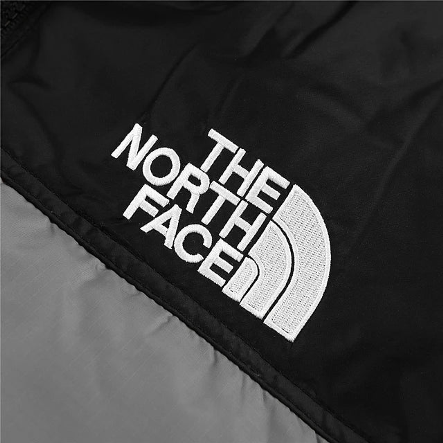 Chaqueta The north face nuptse gris 4