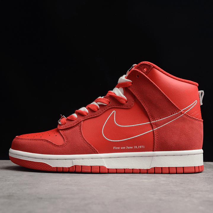 Dunk High First Use Red 1