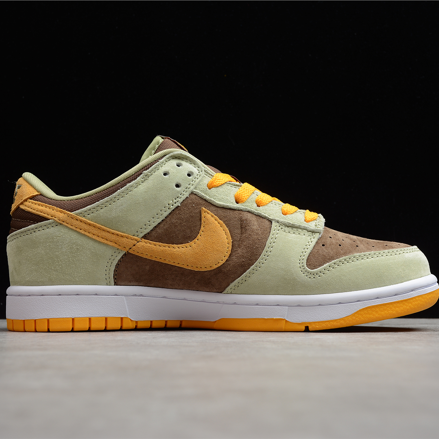 Dunk Low Dusty Olive 2