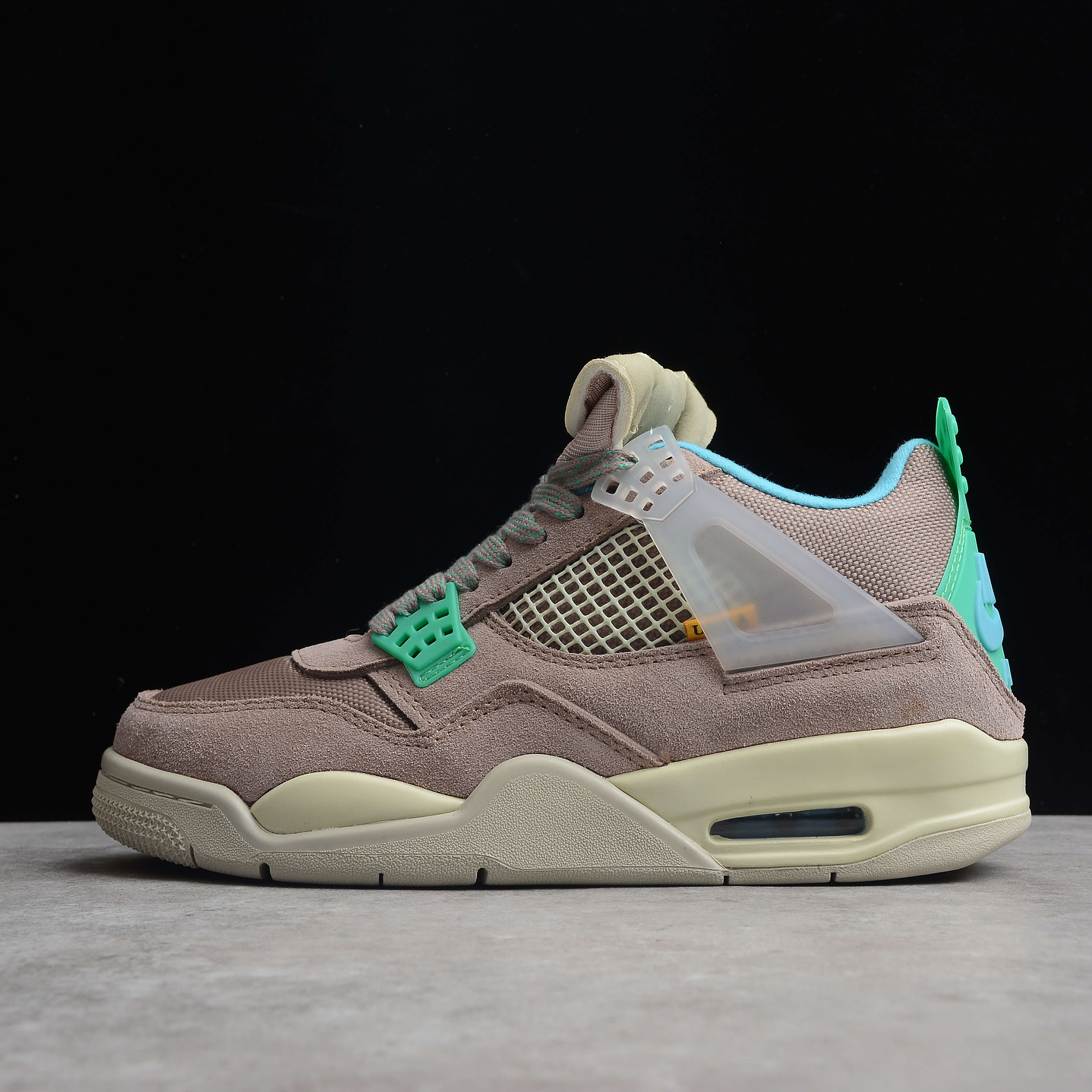 Jordan Retro 4 Taupe Haze Union 1