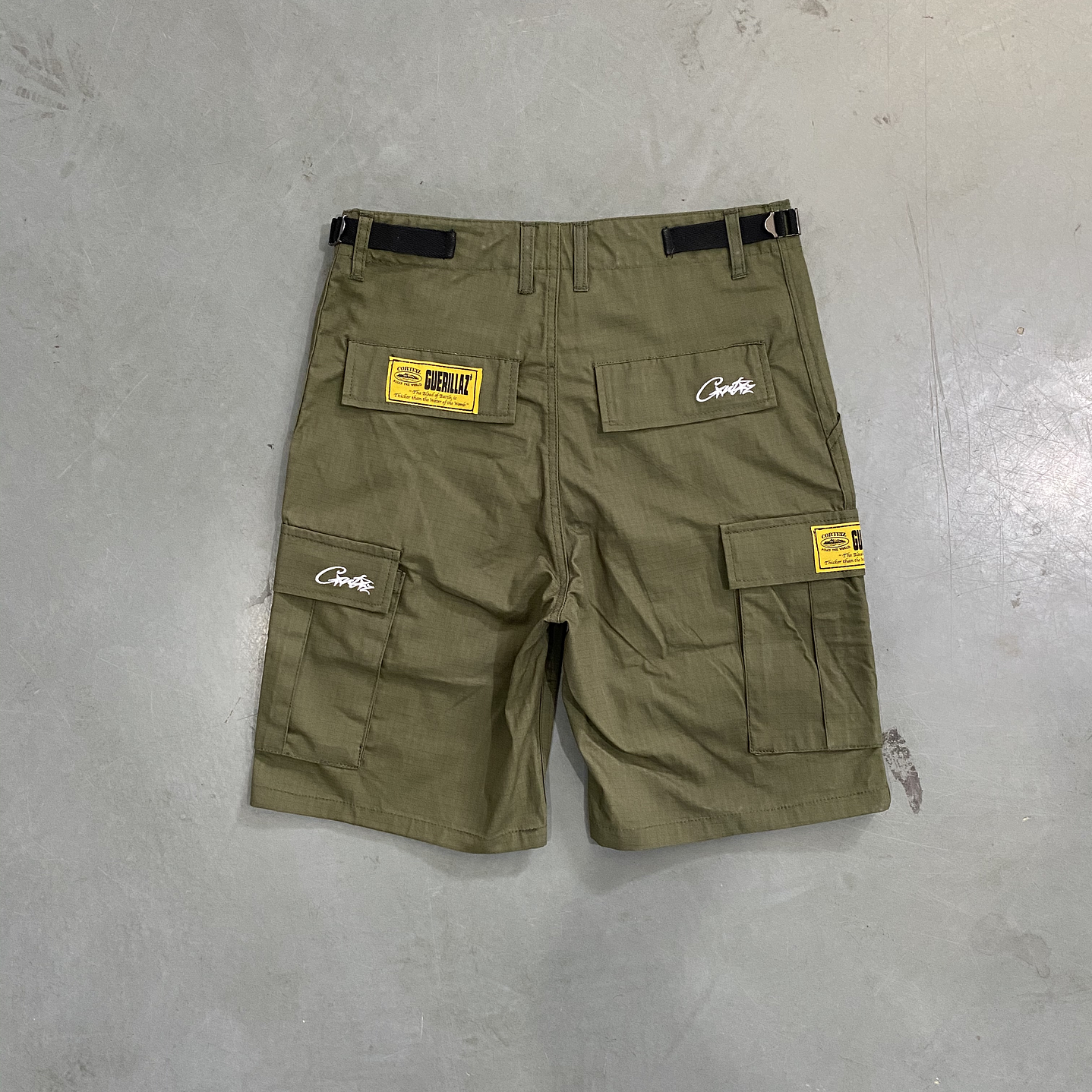 Short Corteiz cargo olive 2