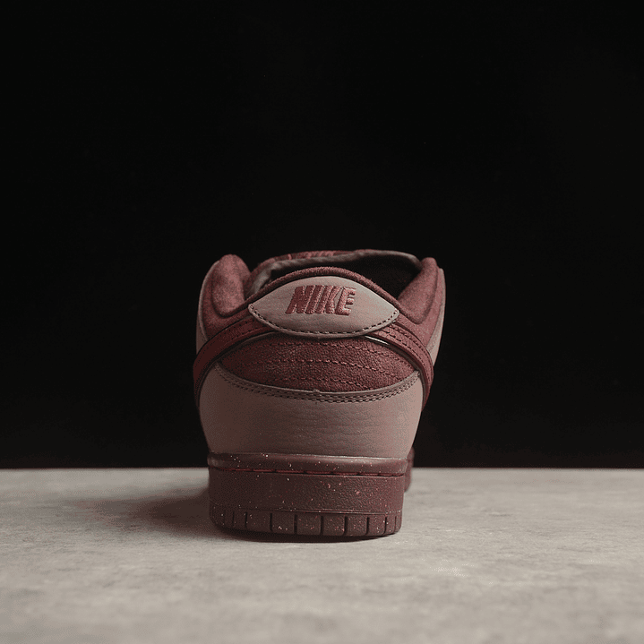 Dunk Low Valentine's Day 4