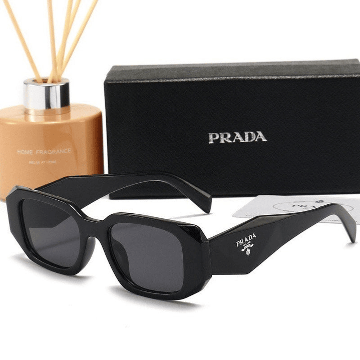 Gafas Prada negras 1