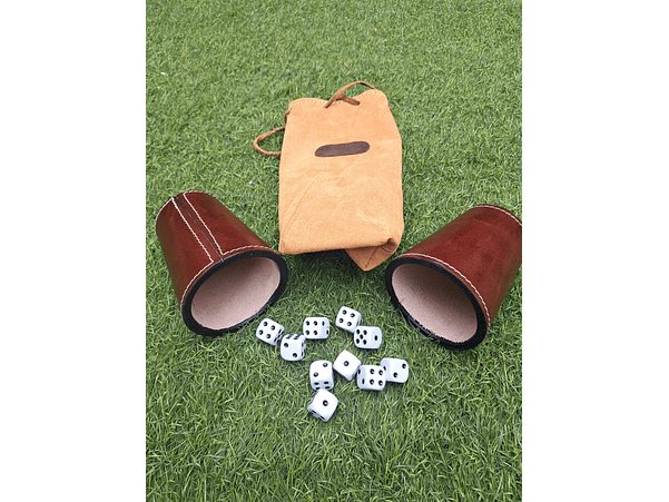Juegos de 2 cachos. con bolso y 10 dados 1
