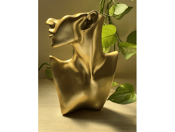 Figura Torso Dorado 2