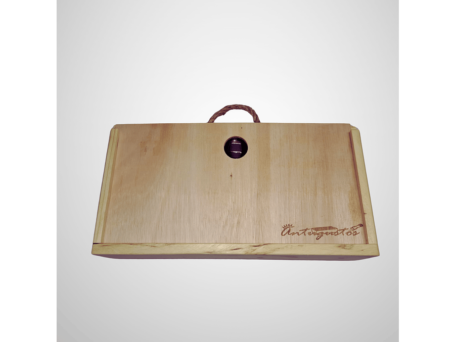 Caja de madera con aliños parrilleros 2