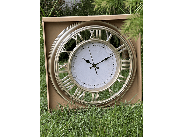 Reloj Dorado 50x50 cm: Elegancia Silenciosa 3