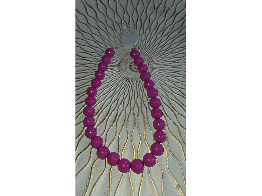 Collar perla chicle 1