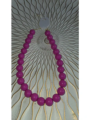 Collar perla chicle