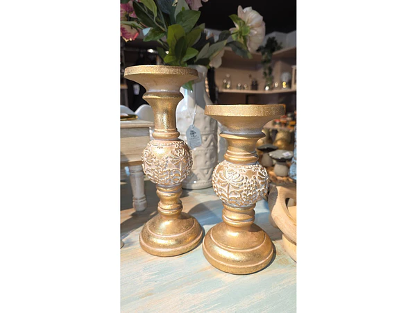 Set candelabros dorados 2
