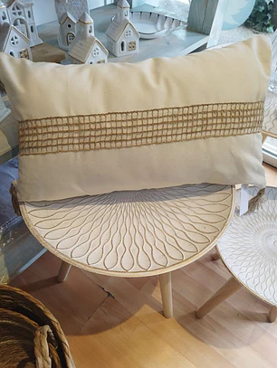 Funda beige c/yute al medio y borde