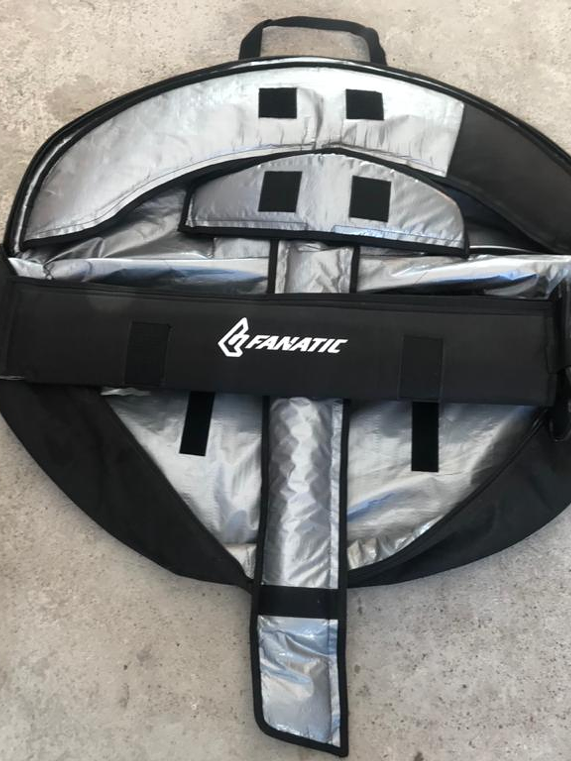 FOIL FANATIC + TABLA SURFERA 4