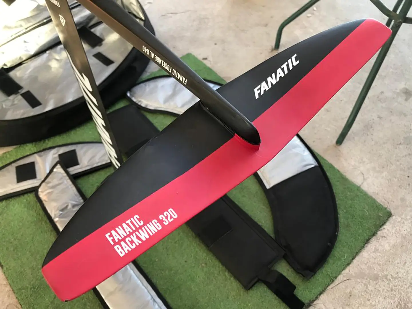 FOIL FANATIC + TABLA SURFERA 7