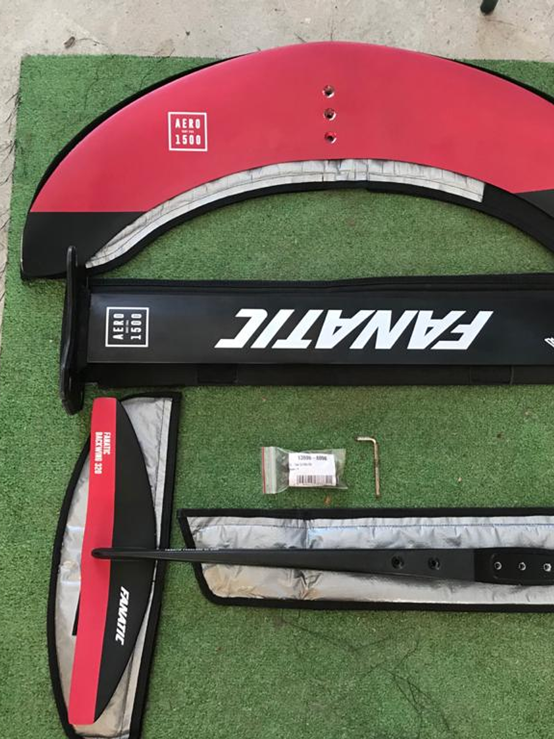 FOIL FANATIC + TABLA SURFERA 12