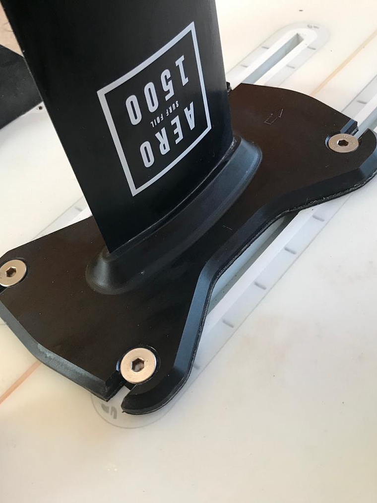 FOIL FANATIC + TABLA SURFERA 13