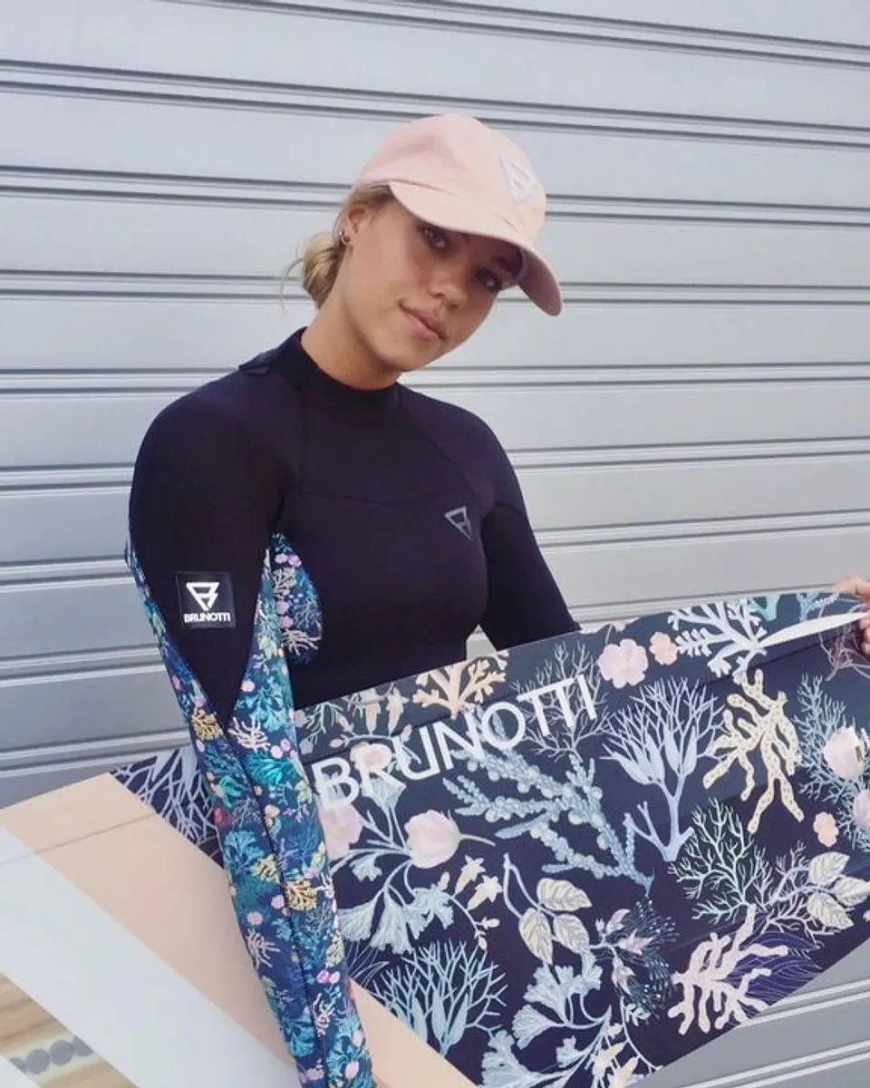 BRUNOTTI LEVITATE  <br>  Woman Multi-Use Rígido 3