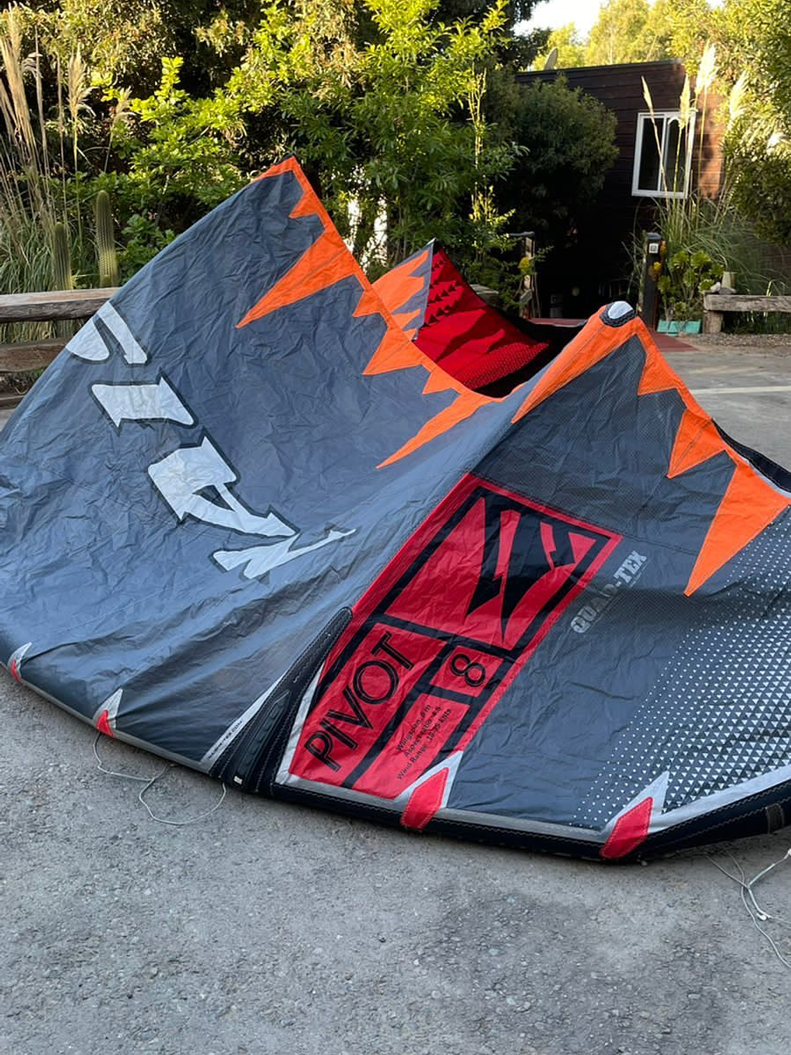 Naish Pivot 8M + Barra  4