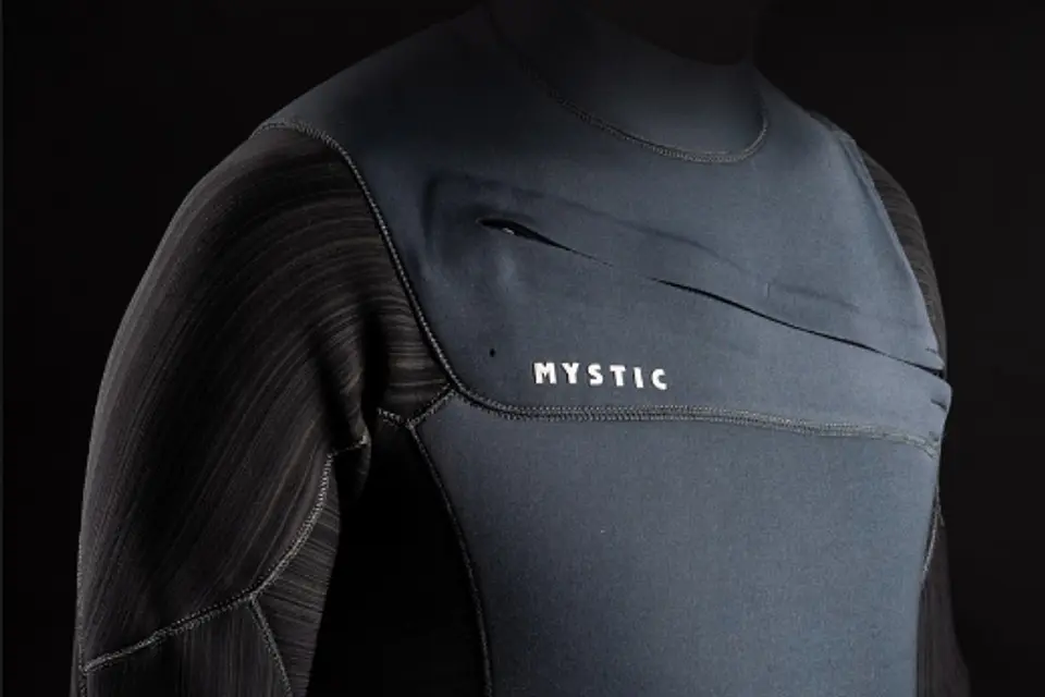 MYSTIC Majestic Fullsuit 4/3mm Fzip <BR> BLACK 4