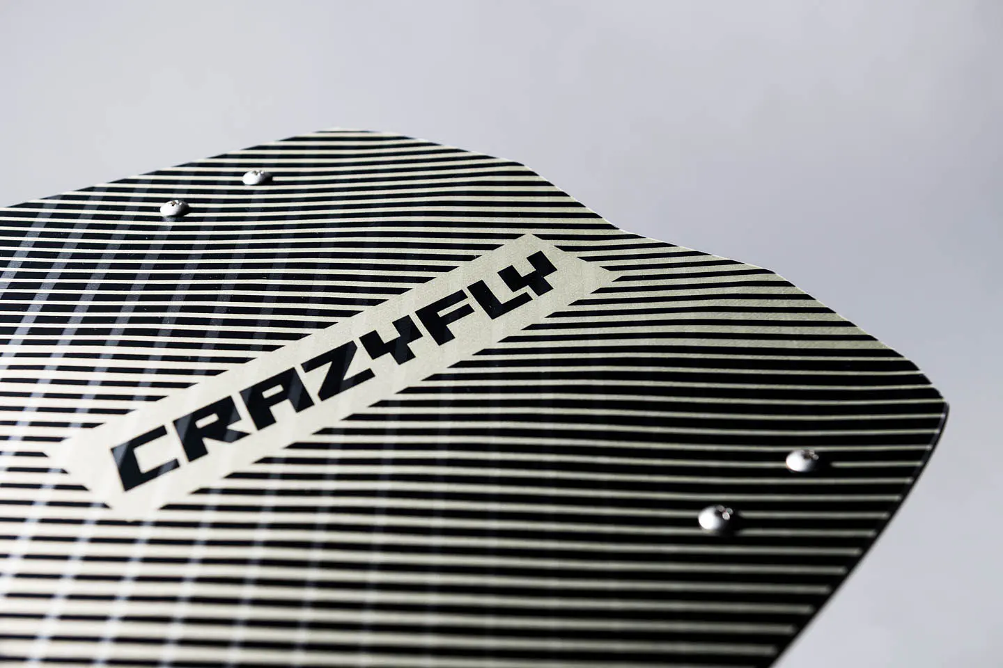 CRAZYFLY RAPTOR LTD<br><p><strike>$ 905.000</strike> 5