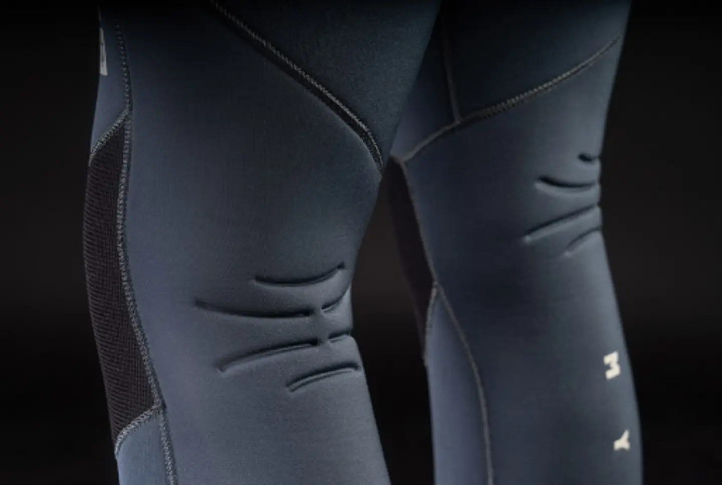 MYSTIC Majestic Fullsuit 4/3mm Fzip <BR> BLACK 7