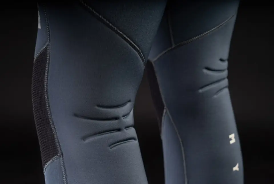 MYSTIC Majestic Fullsuit 4/3mm Fzip <BR> BLACK 7