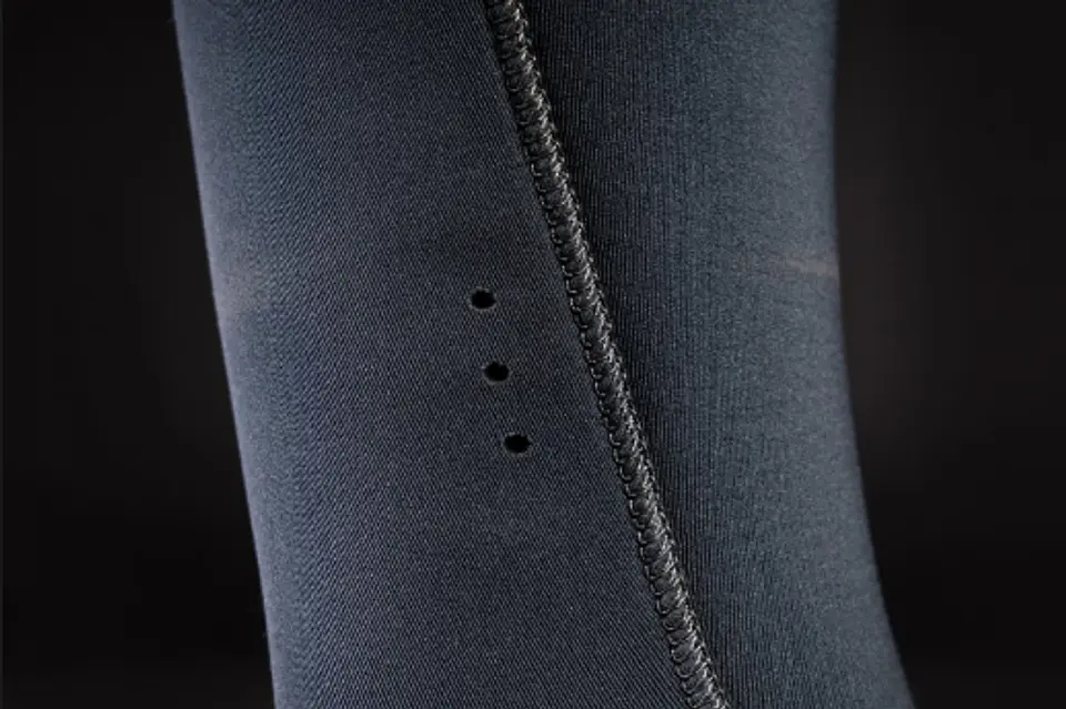 MYSTIC Majestic Fullsuit 4/3mm Fzip <BR> BLACK 8