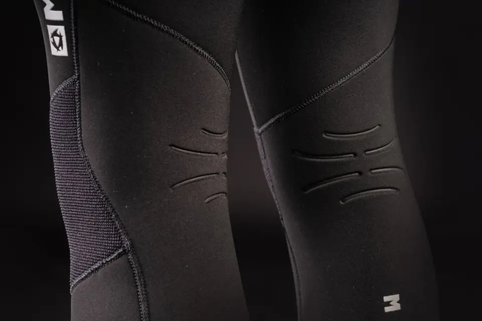 MYSTIC Majestic Fullsuit 4/3mm Bzip <BR> BLACK 4