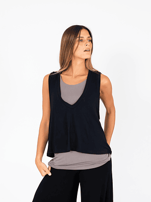 POLERA DOBLE ANA ESCOTE V TIPO GILLETTE