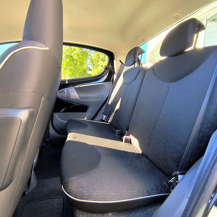 PEUGEOT 107 ACTIVE 9