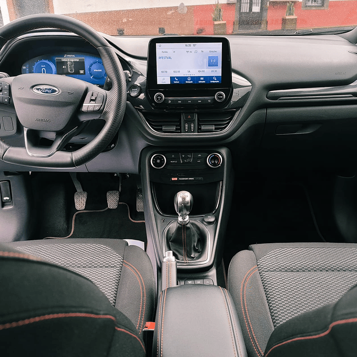 FORD PUMA ECOBOOST HYBRID ST-LINE 10