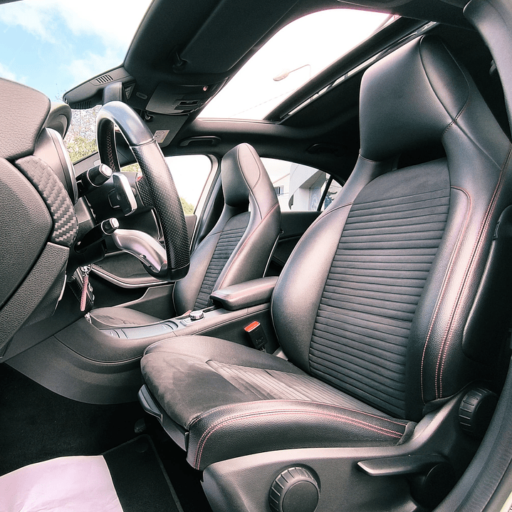 MERCEDES-BENZ A 200D AMG PACK NIGHT 8