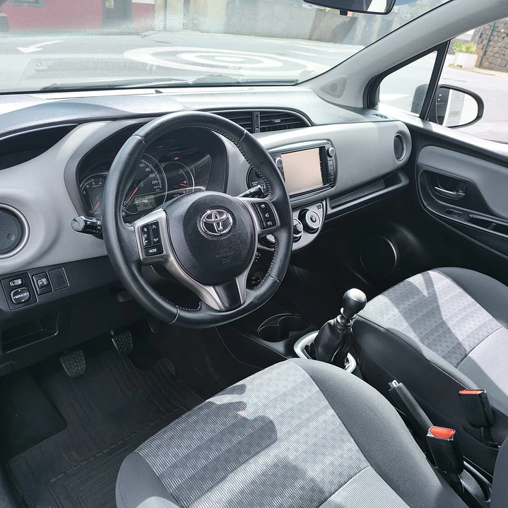 TOYOTA YARIS D-4D COMFORT+ P.STYLE 7