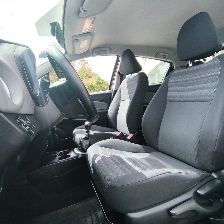 TOYOTA YARIS D-4D COMFORT+ P.STYLE 8