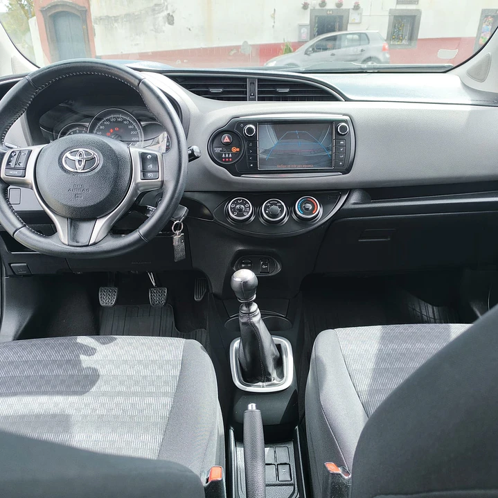 TOYOTA YARIS D-4D COMFORT+ P.STYLE 10