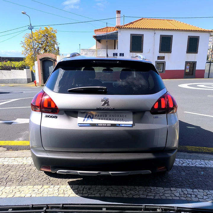 PEUGEOT 2008 ALLURE PURETECH 6
