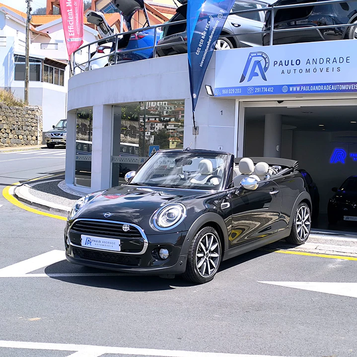 MINI COOPER D CABRIO SIDEWALK 1