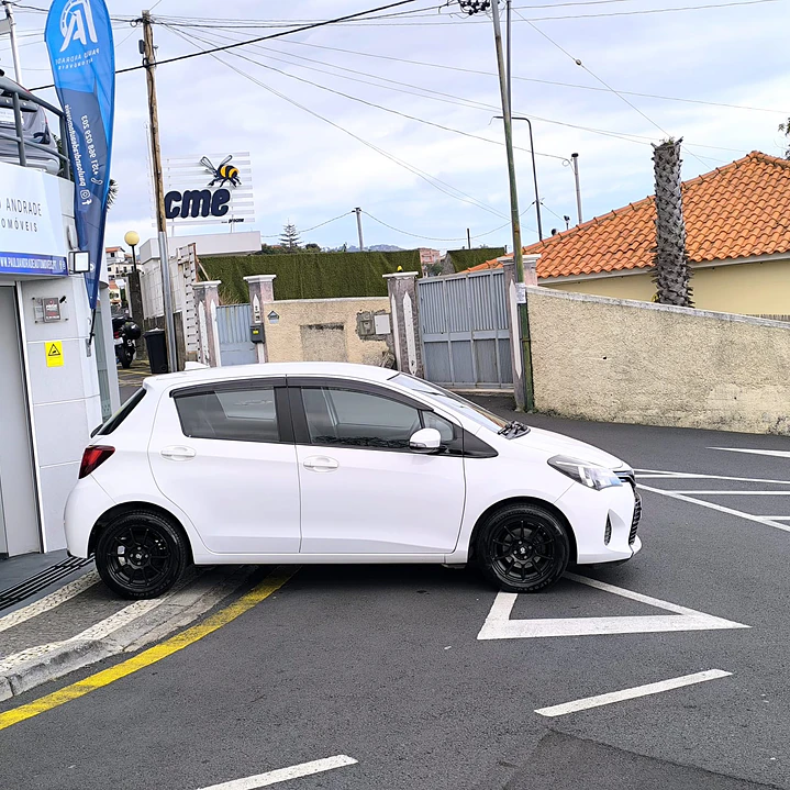 TOYOTA YARIS D-4D COMFORT 5