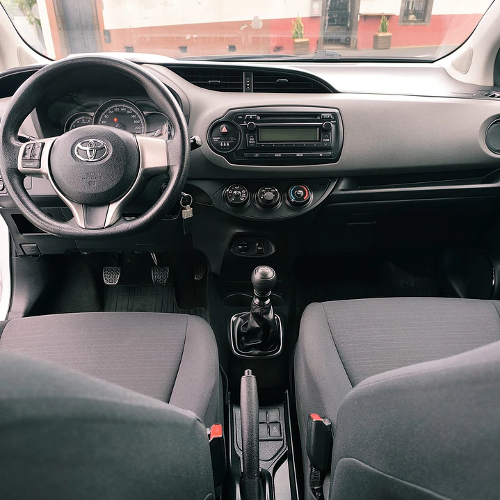 TOYOTA YARIS D-4D COMFORT 10