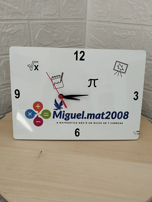 Relógio em MDF personalizável com foto