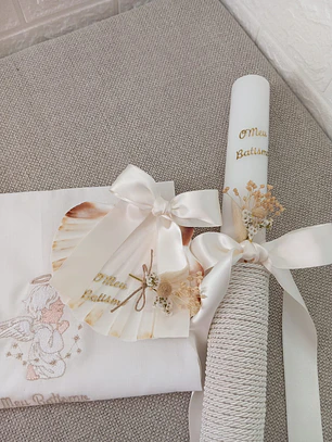 Kit de Batizado Personalizado – Caixa em Madeira com Tampa de acrílico e nome em mdf, Vela, Concha e Toalha com flores
