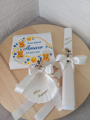 Kit de Batizado Personalizado – Caixa Branca com Imagem a cores criada, Vela, Concha e Toalha 