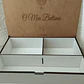 Kit de Batizado Personalizado – Caixa Branca em MDF com Vela com flores secas em volta, Concha e Toalha  - Thumbnail 3