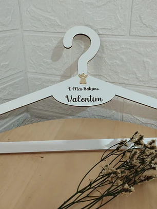 Cabide Personalizado – Branco e Dourado 