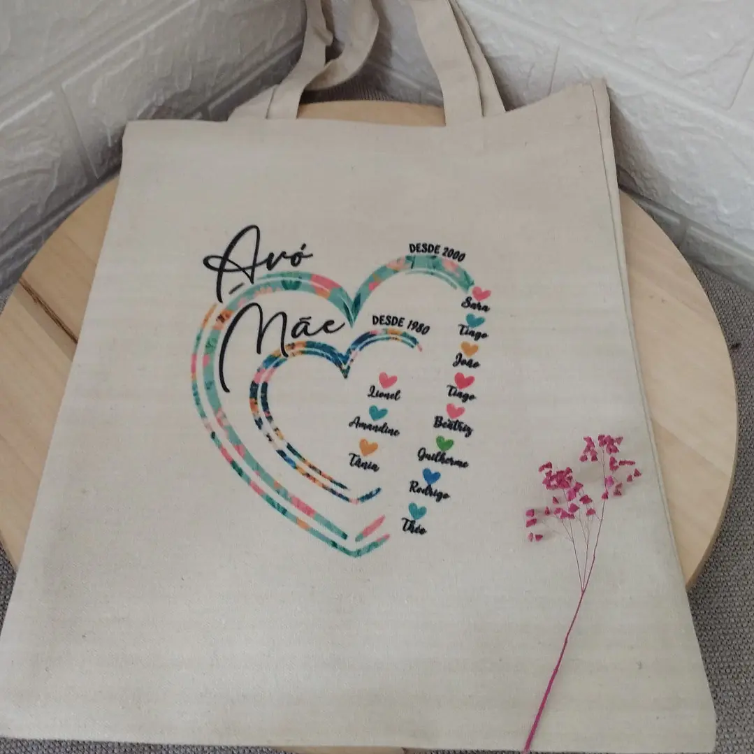 Saco Personalizado com Corações – Lembrança Familiar para Avó e Mãe 1