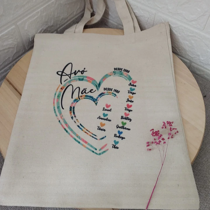 Saco Personalizado com Corações – Lembrança Familiar para Avó e Mãe 1