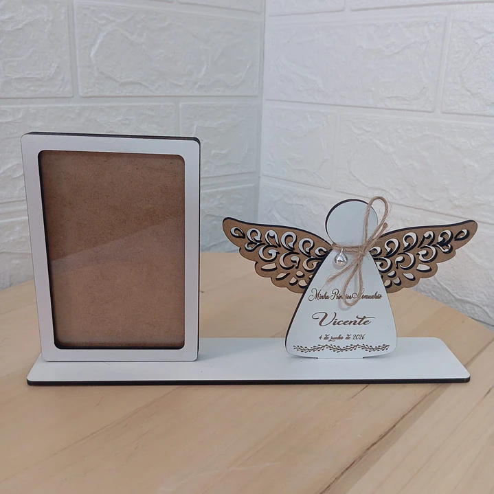 Moldura Anjo personalizada de Primeira Comunhão – com base  1